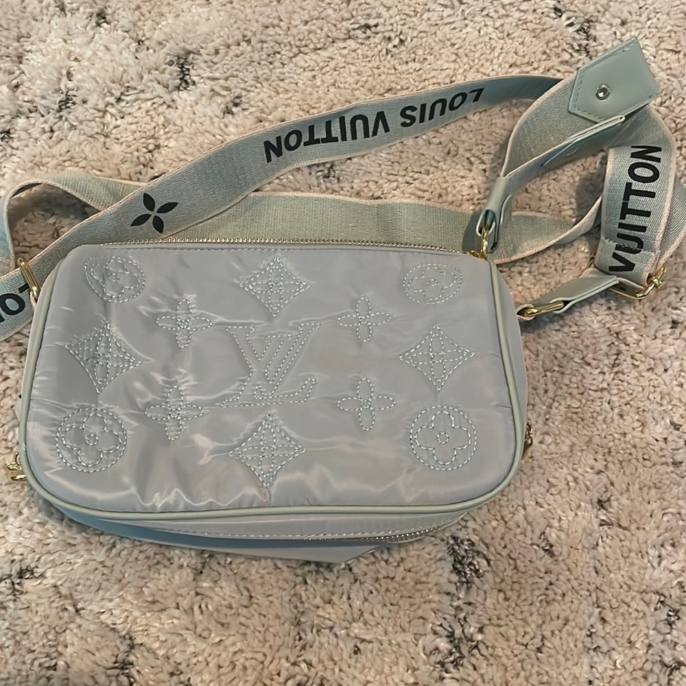 Super cute fashion purse 😍😍